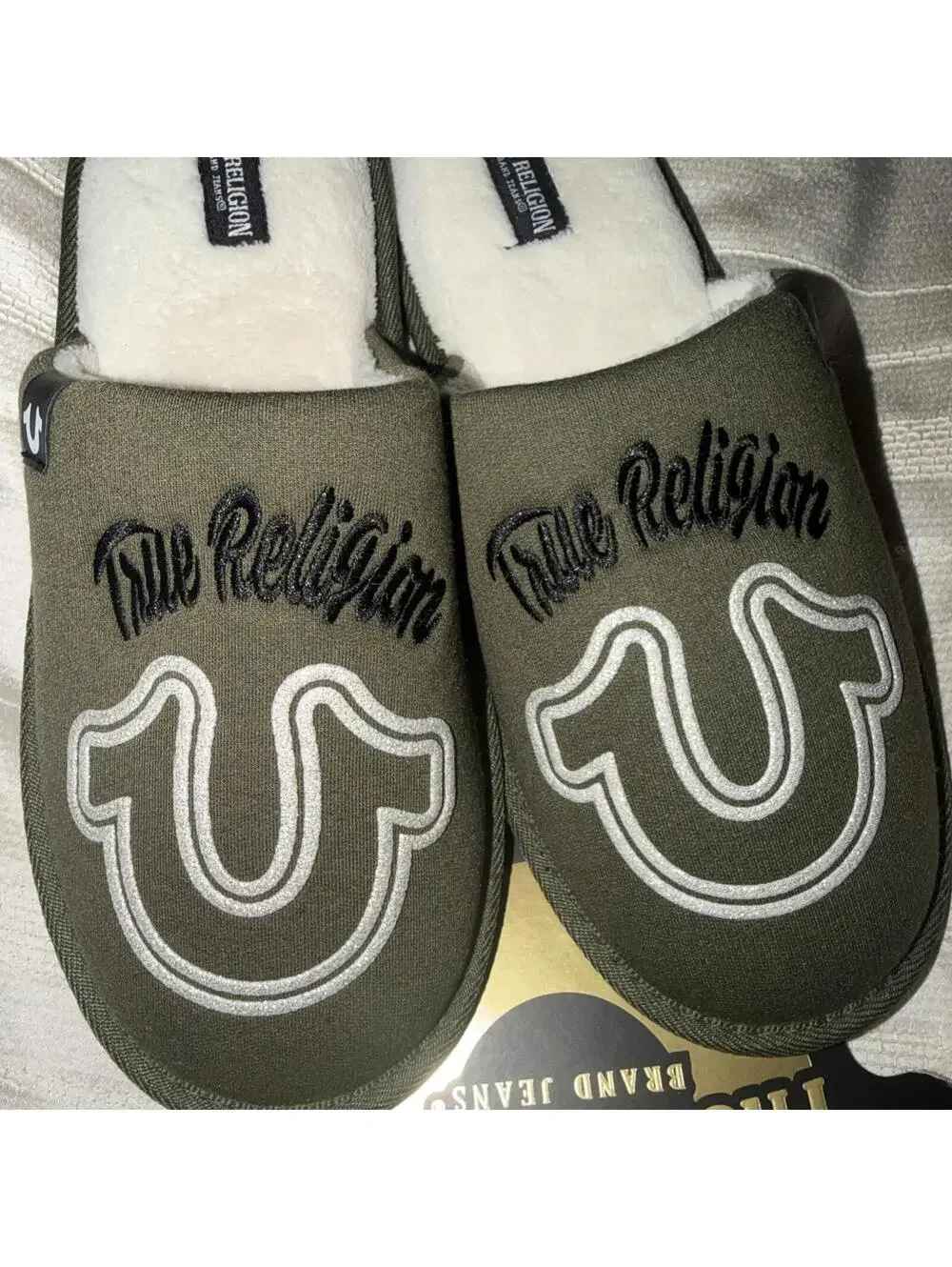 True Religion Horseshoe Logo Slippers Men's Size medium 9-10 green NEW!